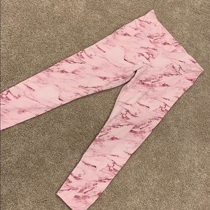 Kiava pink marble leggings